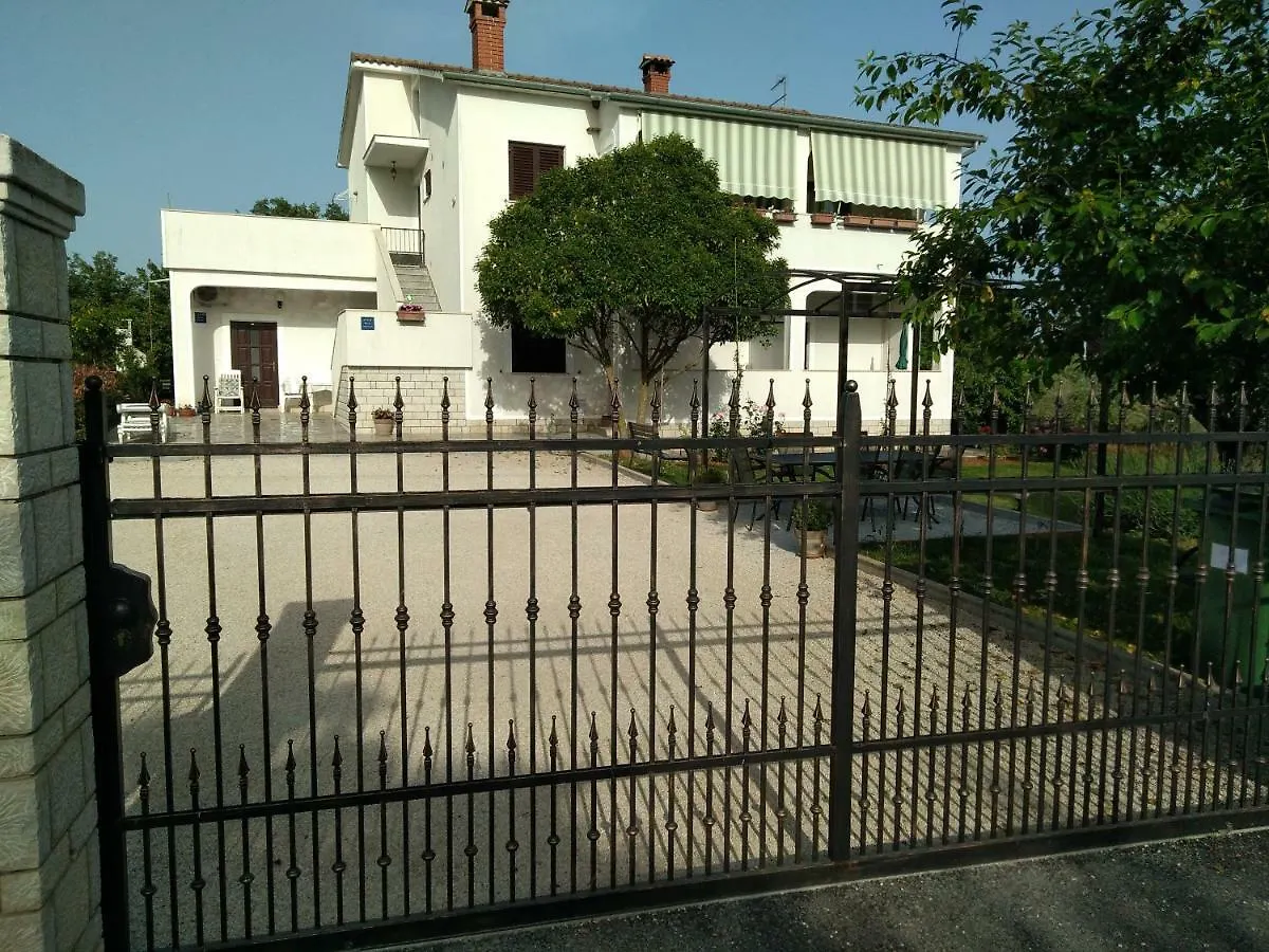 Apartment Vesna Veleniki