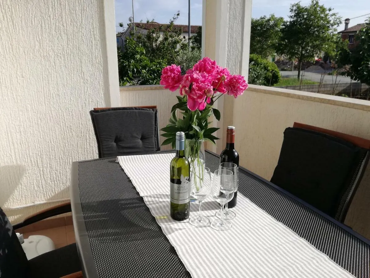 Apartment Vesna Veleniki 0*,